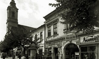 21 Decembrie, înainte de magazinul "Sora" din Cluj-Napoca