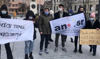 Tinerii care vor să studieze la Cluj: "Vom renunța la facultate dacă nu avem gratuitate pe tren"