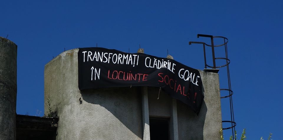 Somație pentru primarii lui Boc: "Cereți bugete de locuințe sociale!"