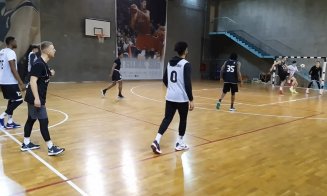 Baschetbaliștii de la U-BT au devenit fotbaliști pentru o zi