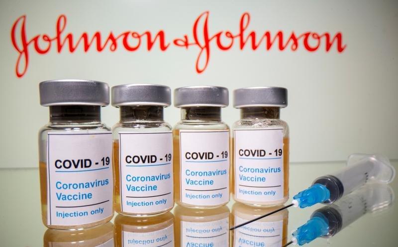 Vaccinul de la J & J, tot mai aproape de a fi aprobat în Europa. Mai multe state pun presiune pe Comisia Europeană
