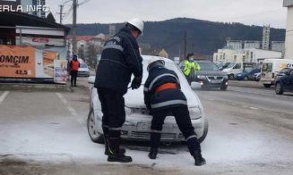 Panică la Gherla, după ce câțiva martori au văzut o mașină care ardea