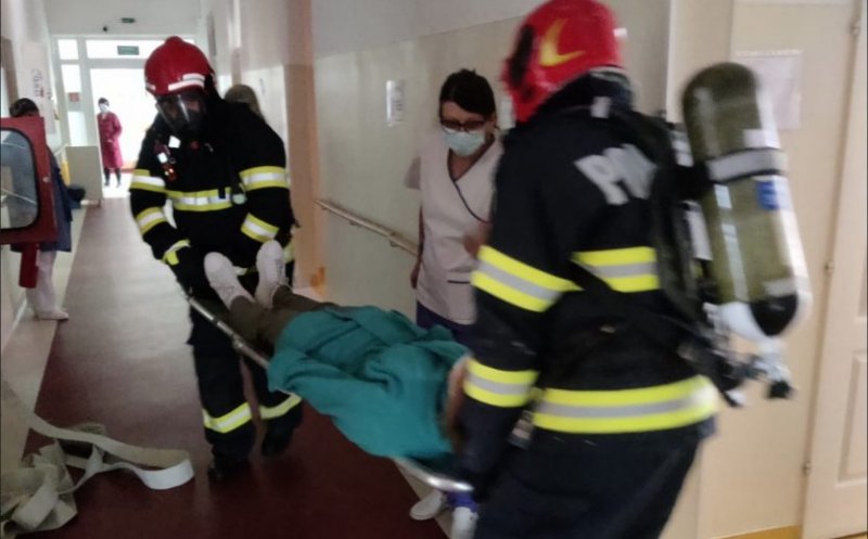Incendiu la secția de Chirurgie a spitalului din Dej, zeci de persoane evacuate! Din fericire, a fost doar un exercițiu al pompierilor