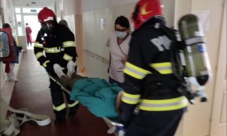 Incendiu la secția de Chirurgie a spitalului din Dej, zeci de persoane evacuate! Din fericire, a fost doar un exercițiu al pompierilor