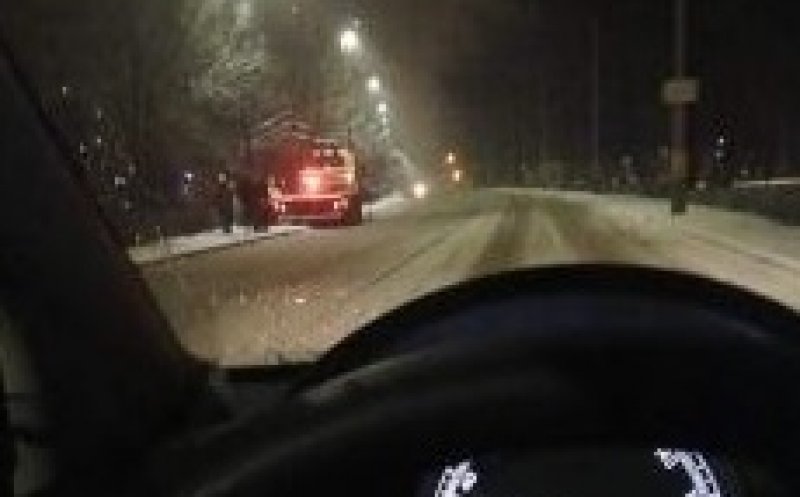 Era să ajungă în Someş cu maşina, lângă Cluj Arena, după ce a derapat pe şoseaua acoperită cu zapadă
