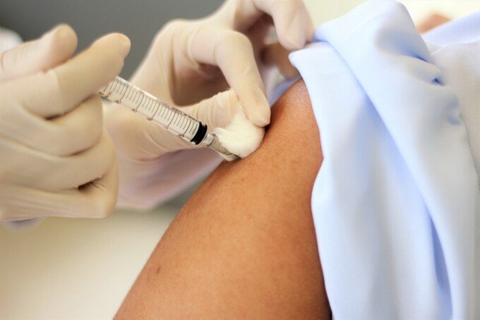 Ai reacții adverse după vaccin? Poţi beneficia de concediu medical