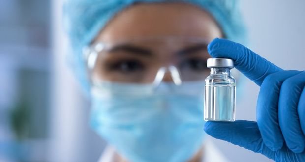Se vede luminița de la capătul tunelului! România are mai multe persoane vaccinate decât infectate