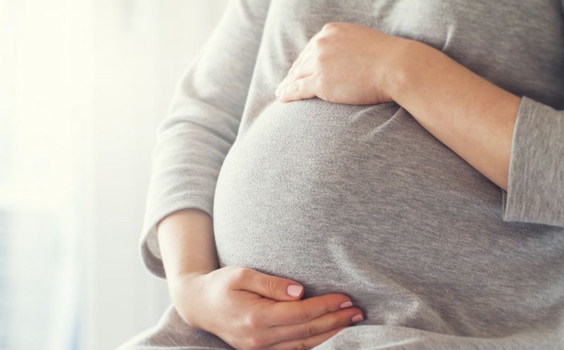 O adolescentă a devenit mamă la 14 ani. Copila a născut la secţia UPU