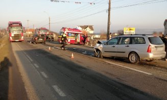 Accident grav lângă Dej. O persoană a rămas încarcerată