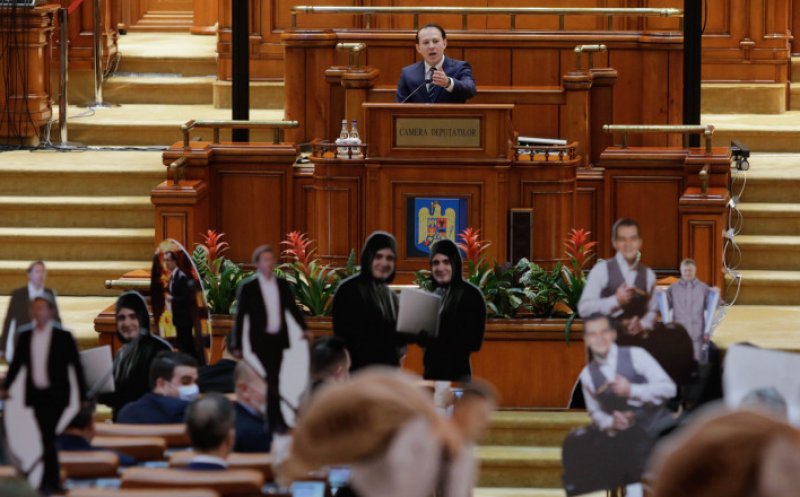 Premierul Cîţu, ironic la adresa PSD: „Puneți mâna pe carte. Cititul nu a omorât pe nimeni”