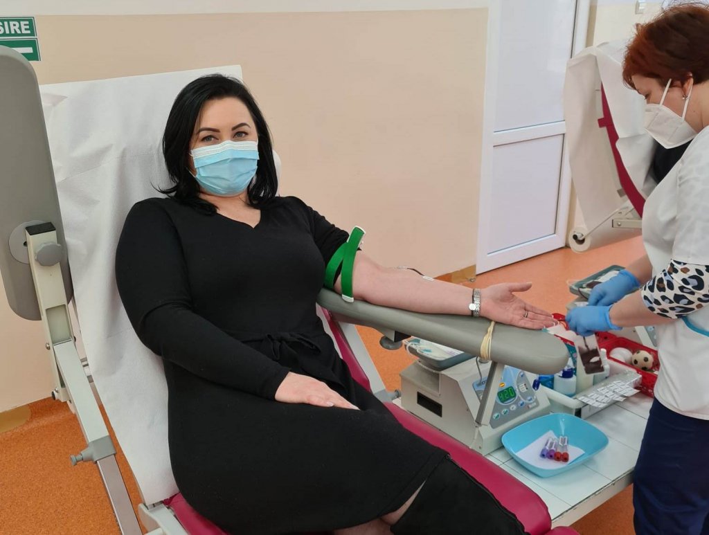 Subprefectul Irina Munteanu a donat sânge în cadrul campaniei „Să dăruim zâmbete!”