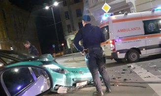 ACCIDENT la Cluj-Napoca. Nu a acordat prioritate unei ambulanţe aflată în misiune