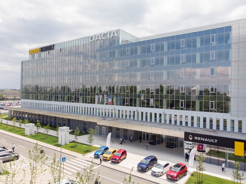 Un inginer școlit la Cluj preia comunicarea grupului Renault în România