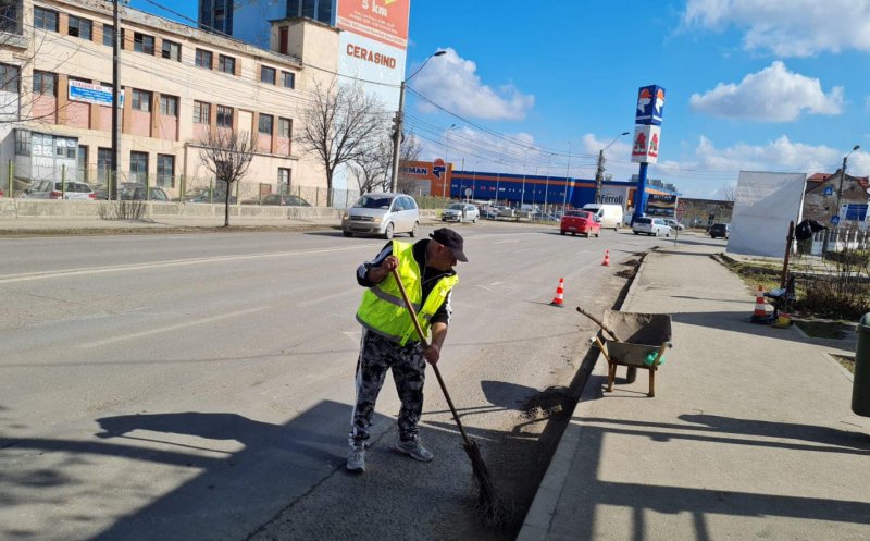 Curățenie generală pe străzile din Turda, odată cu venirea primăverii