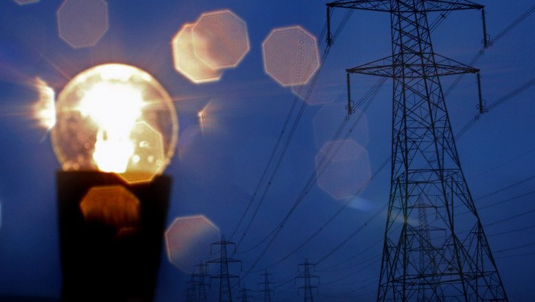 Zeci de floreșteni, revoltați. O pană de curent i-a lăsat fără apă și internet