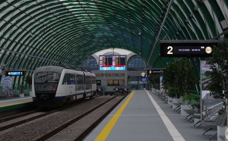 Ce se întâmplă pe noua rută Gara de Nord - Aeroport, operată de clujenii de la Transferoviar