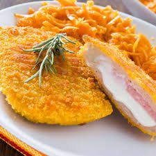 Gătește-le celor dragi ceva delicios în weekend. Un fel de șnițel, dar cu un gust mai bogat