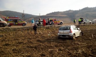 Accident cu răniți pe un drum din Cluj. A fost solicitată descarcerarea
