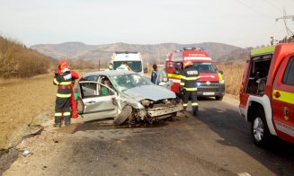 Accident cu răniți pe un drum din Cluj. A fost solicitată descarcerarea