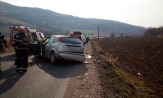 Accident cu răniți pe un drum din Cluj. A fost solicitată descarcerarea