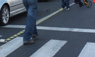 Accident Cluj: Pieton lovit pe zebră. Trecea pe roșu