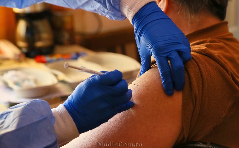 A început vaccinarea la domiciliu în Turda. Câte persoane vor primi serul zilnic
