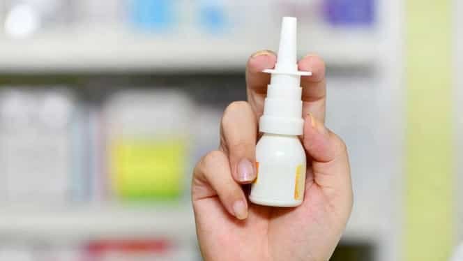 Se pregătește un vaccin împotriva COVID sub formă de spray nazal