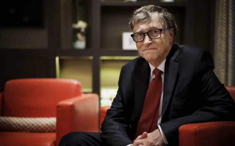 Bill Gates spune că „sfârșitul pandemiei e aproape”. Dar ce se va întâmpla cu masca