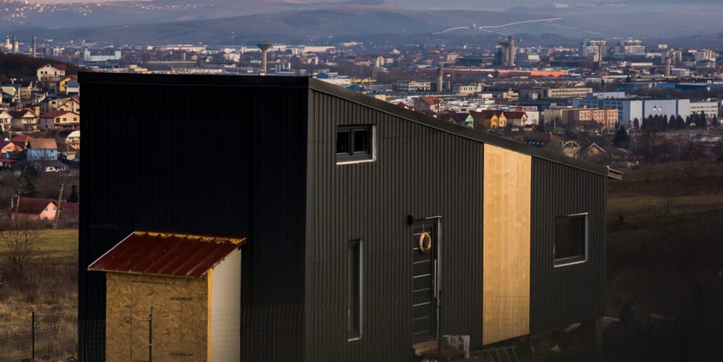 Cluj: Casă pe roți, construită cu 23.000 de euro