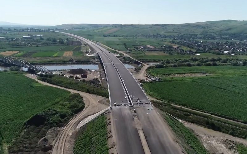 Cum arată dezastrul de pe autostrada Cluj - Mureș