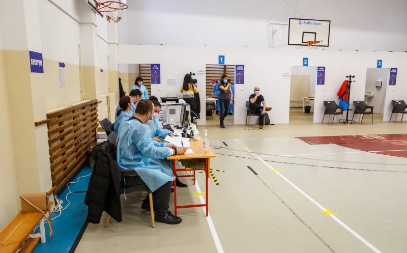 Niciun medic din centrele de vaccinare nu și-a primit de două luni banii. Ministrul Sănătăţii a găsit vinovatul: "un funcționar public"