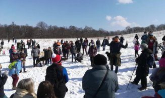 SUTE de clujeni au participat la „Marșul Haosului Imobiliar”, pentru a apăra Pădurea Hoia-Baciu