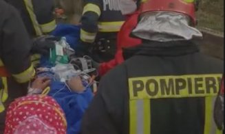 Cluj: Tânăr prins sub un mal de pământ. A fost solicitat elicopterul SMURD