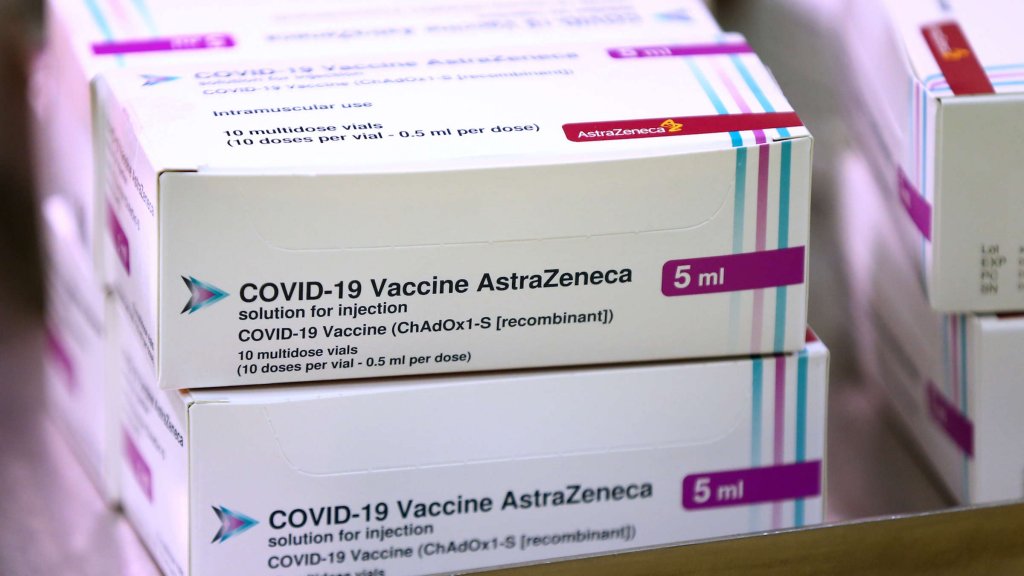 Sosește o nouă tranșă de vaccin AstraZeneca