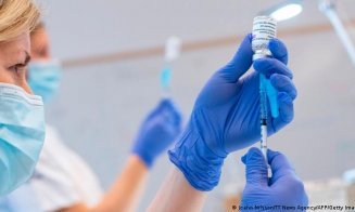 Prea puţini doritori de vaccin în România? Dacă din aprilie vor fi vaccinaţi 100.000 de români pe zi, în 8 zile ar fi epuizată lista de așteptare