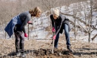 Ministrul Raluca Turcan sfidează regulile sanitare impuse de propriul guvern