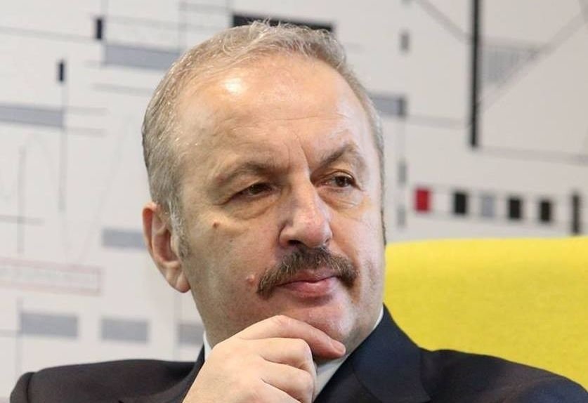Vasile Dîncu, despre protestele anti restricţii: "Oamenii consideră unele măsuri iraționale. Guvernanții incită strada: spun că sunt fasciști și teroriși sau analfabeți"