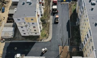 Se asfaltează strada Calea Victoriei din Turda