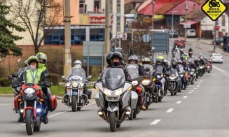 Spectacol motoristic pe străzile Clujului. Au rulat "cot la cot" cu polițiștii