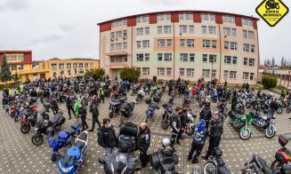 Spectacol motoristic pe străzile Clujului. Au rulat "cot la cot" cu polițiștii