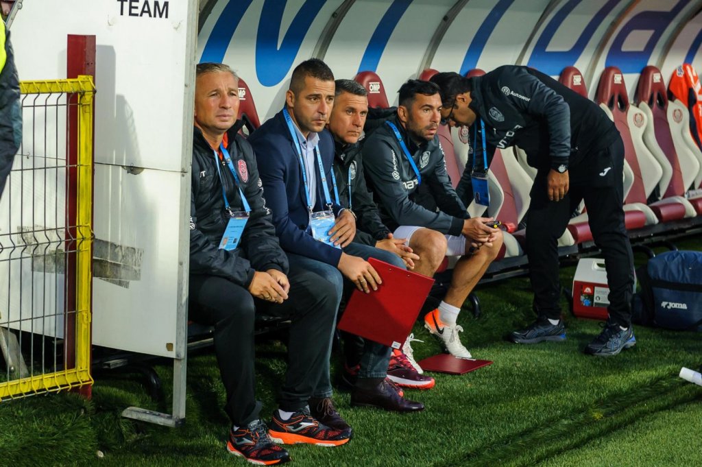Probleme cu licențierea la CFR Cluj. Trupa din Gruia, datoare față de trei oameni din staff-ul lui Dan Petrescu
