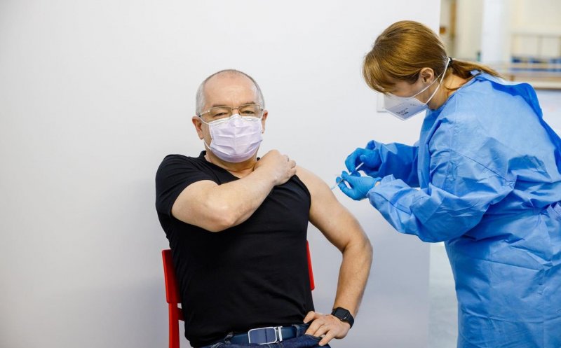 Primarul din Cluj face rapelul cu Astra Zeneca şi salută decizia CEDO privind vaccinarea