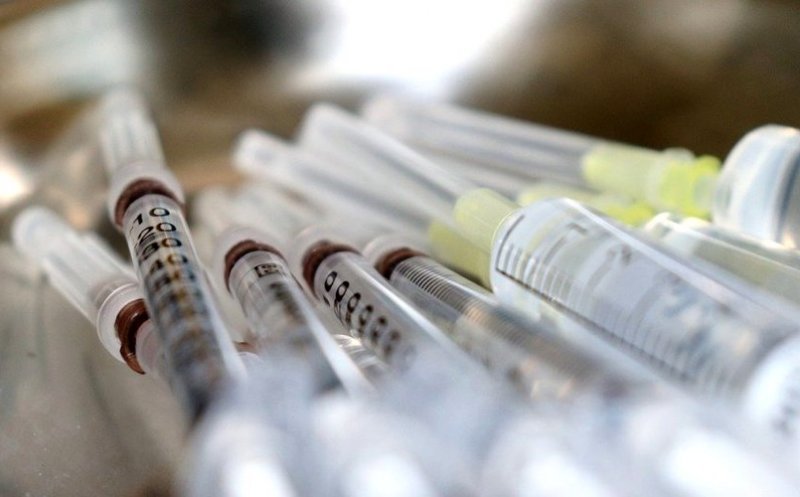 Președintele Senatului, despre vaccinarea obligatorie: „Această decizie va fi luată în considerare”