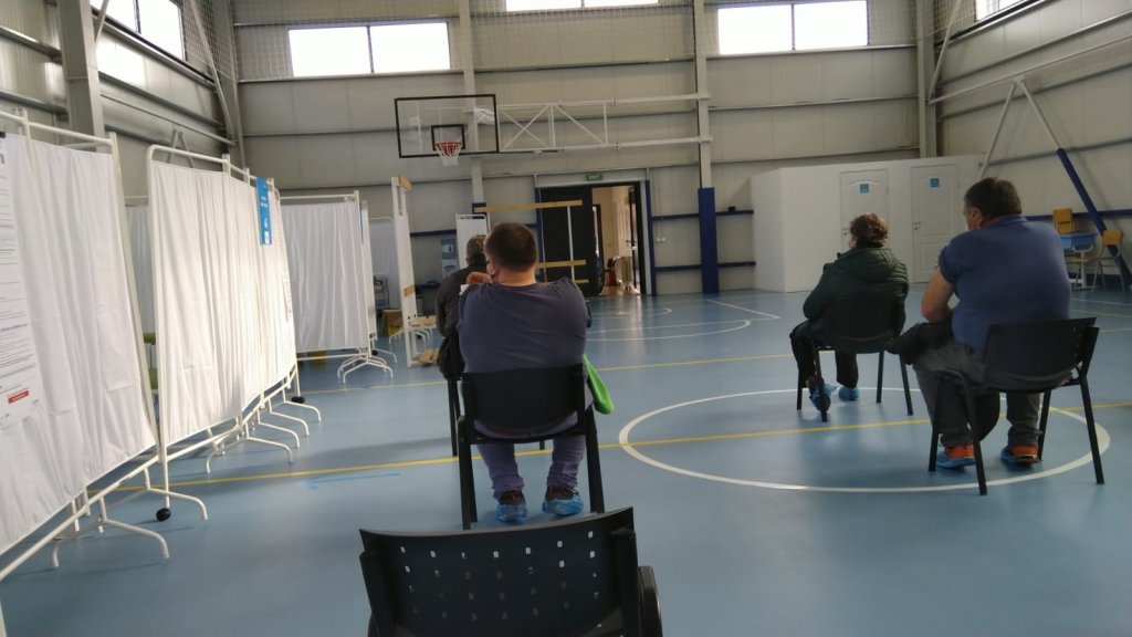Aproape de 180.000 de persoane vaccinate anti-COVID la Cluj. Listele de așteptare încep să scadă