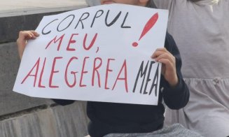 Șoșoacă a scos copiii în linia întâi la protestul de la Cluj-Napoca. Clujean: "Unde e Protecția Copilului?"