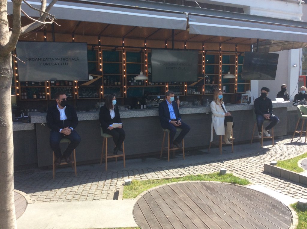 Jumătate din restaurantele Clujului sunt falimentare, iar în hoteluri suflă vântul. "Am pierdut 3.000 de angajați"