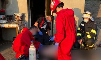 INCENDIU la Cluj. O femeie a fost resuscitată şi intubată în urma unei explozii la o butelie de gaz