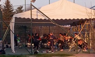 Cum fentează clujenii portul măştii în aer liber, deşi masca e obligatorie