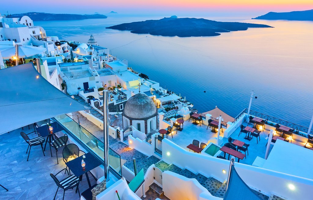 Liber la vacanțe în Grecia, din 16 aprilie. În ce condiţii putem călători şi cum evităm carantina la întoarcere