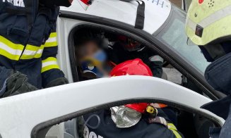 Accident cu două camioane și o mașină pe Vâlcele-Apahida. O femeie a rămas încarcerată